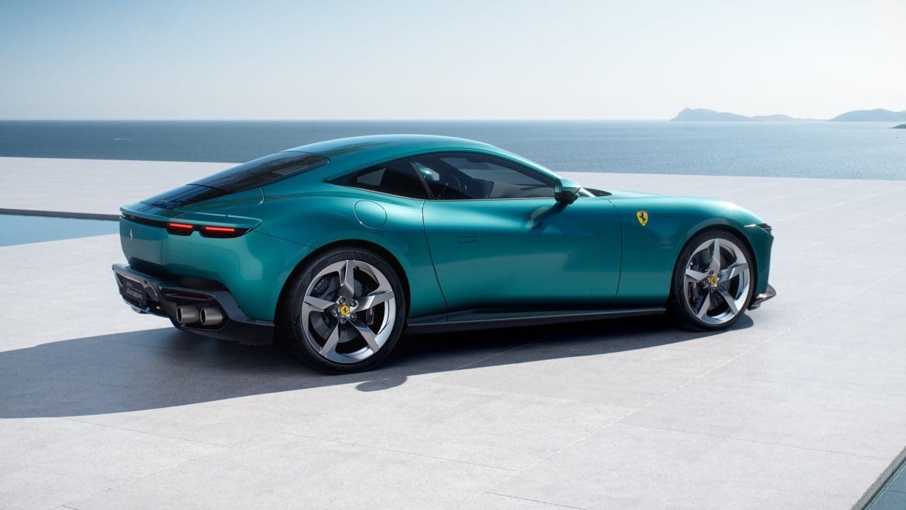 Conheça a Amalfi, nova Ferrari de entrada
