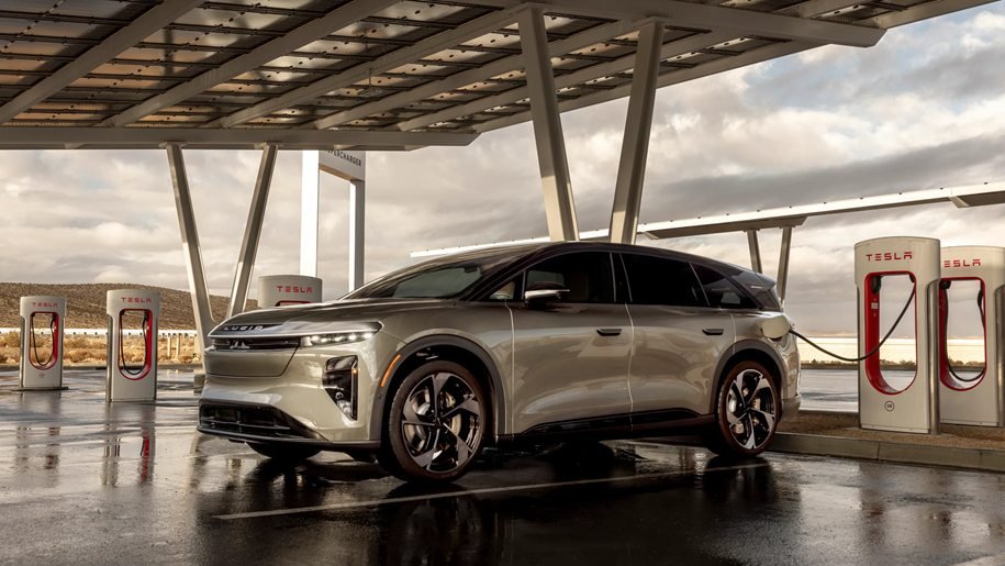 SUV mais rápido que Lamborghini e painel OLED: conheça a marca que faz elétricos melhor que a Tesla