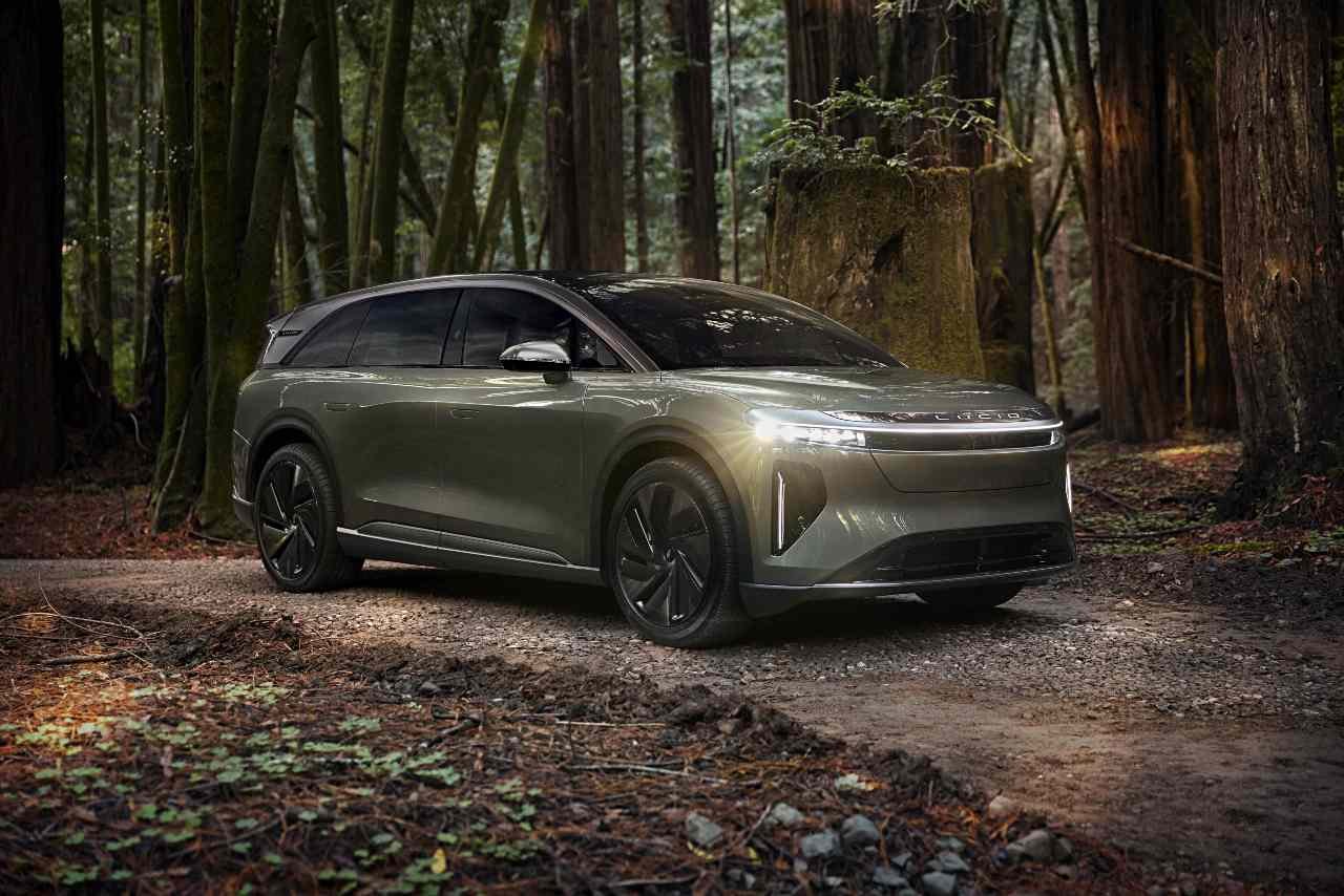 Lucid Gravity Grand Touring