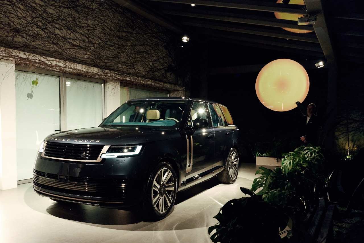Range Rover SV Arpoador