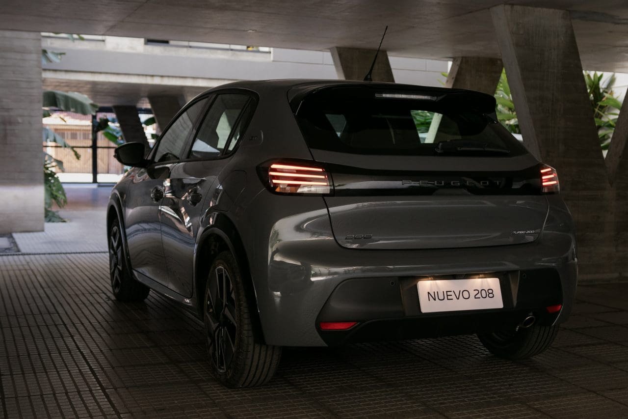 208 GT - Foto: Peugeot/divulgação