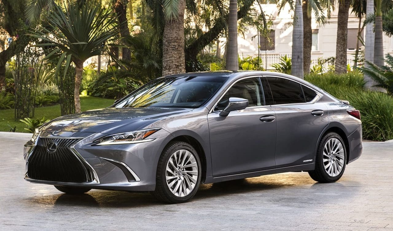 Lexus ES300h: como é o sedan de R$ 360 mil dado a 27 ministros do TST
