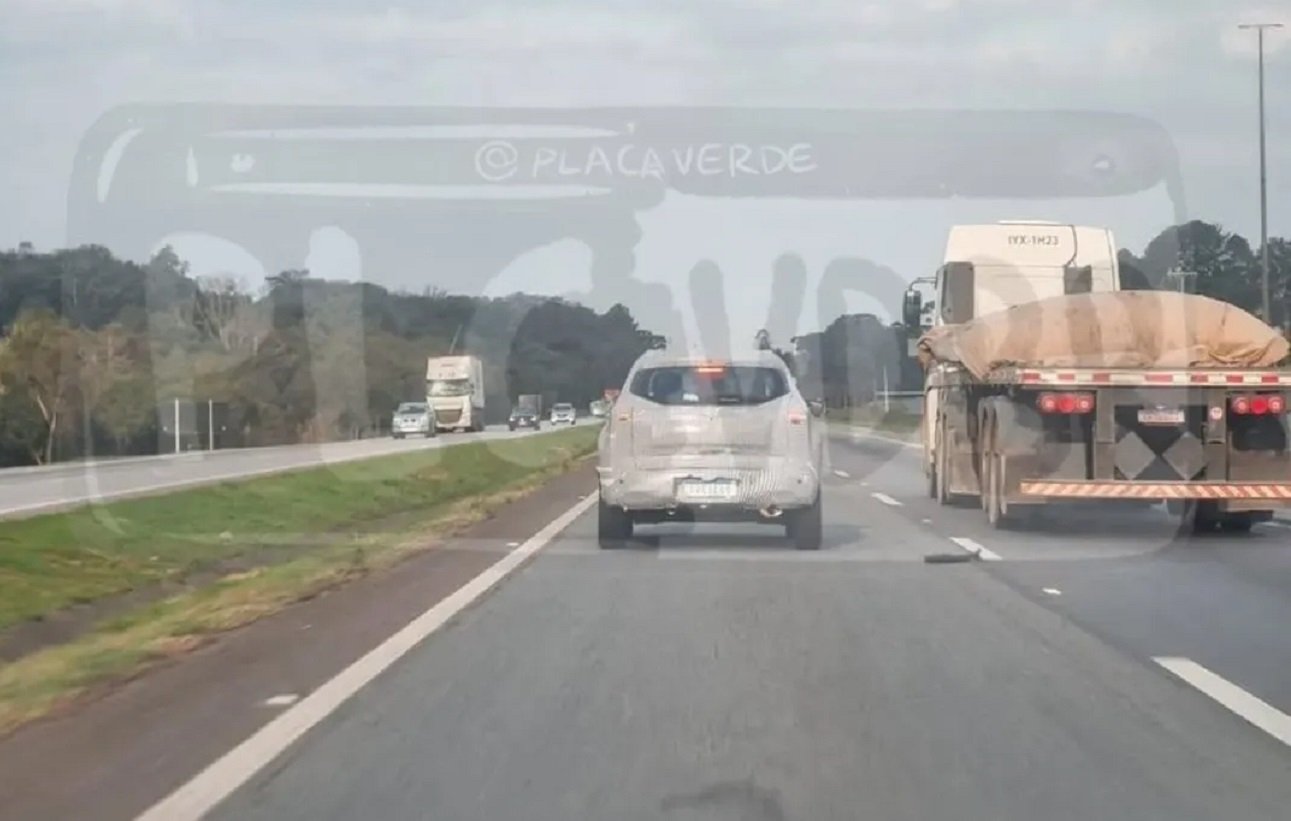 Flagra Nissan Kait - Foto: reprodução/Placa Verde no Instagram