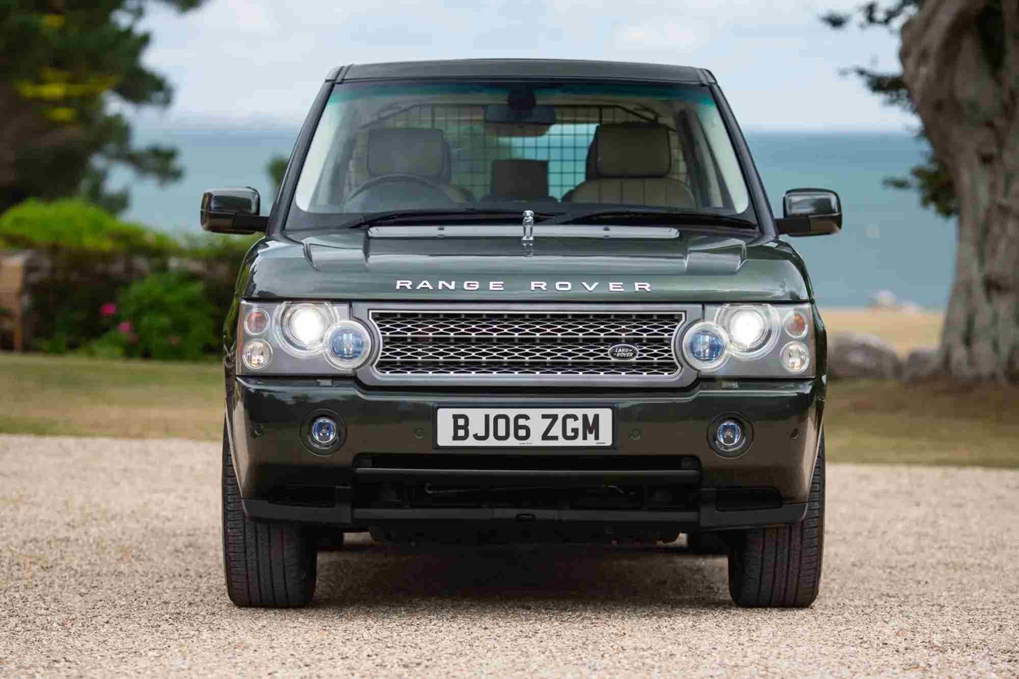 Range Rover da Rainha Elizabeth II é arrematado por R$ 1,3 milhão