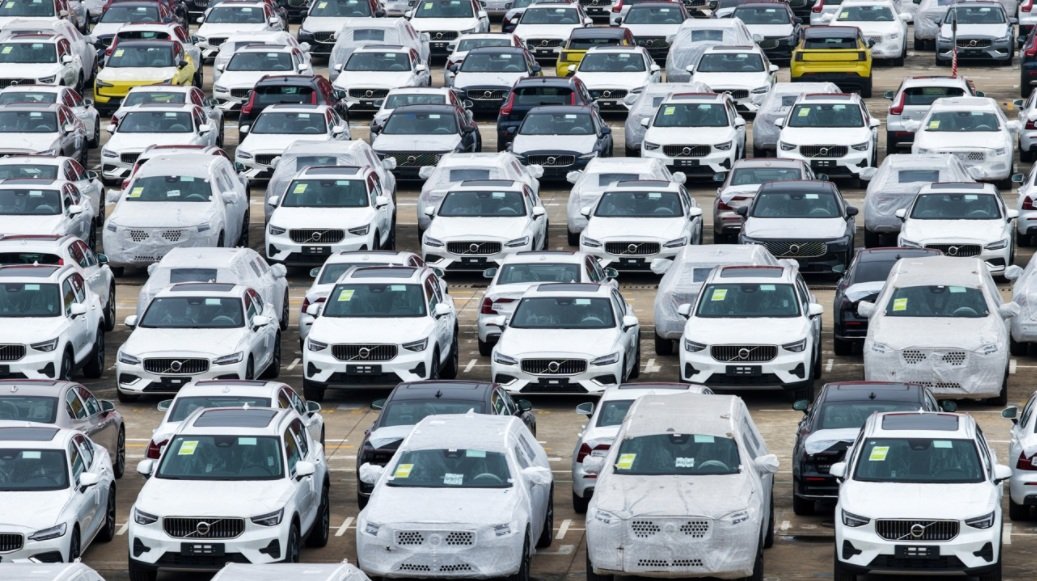 México promete aumentar tarifas sobre carros da China para 50%