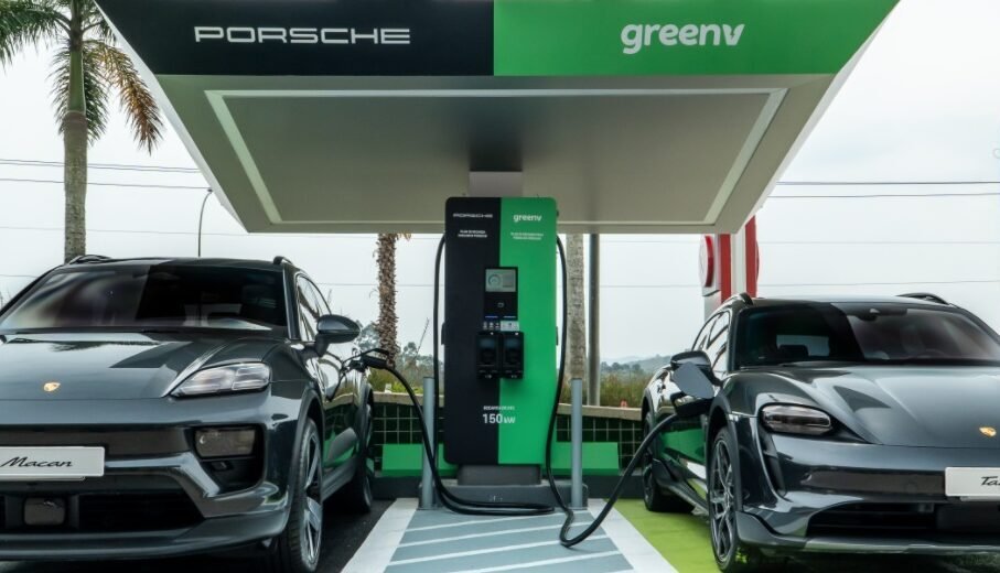 Porsche investe R$ 70 mi para ter 104 carregadores ultrarrápidos no Brasil