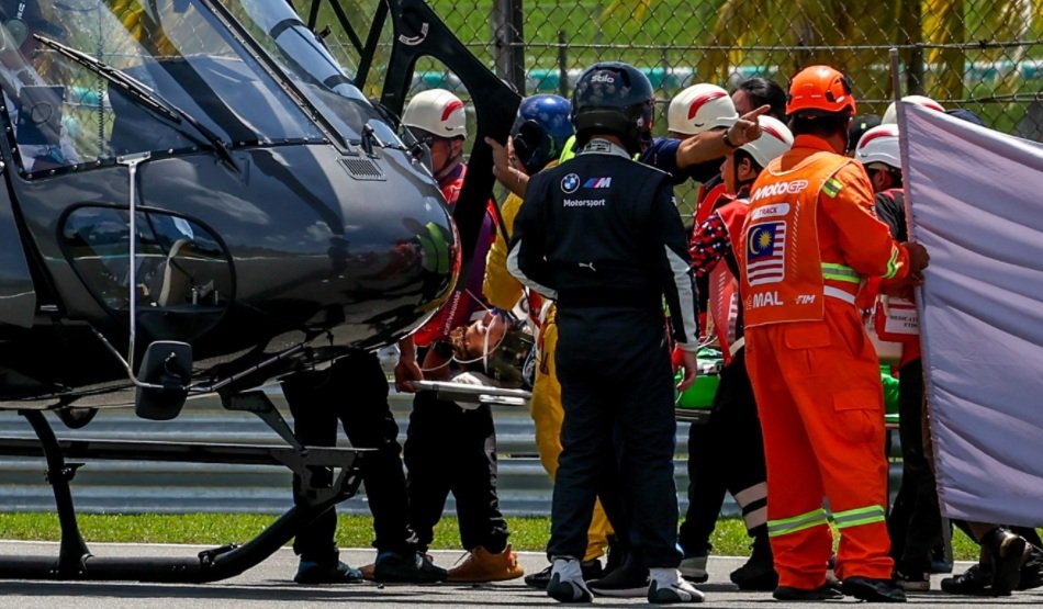 Piloto suíço sofre múltiplas paradas cardíacas e fratura exposta na Moto3