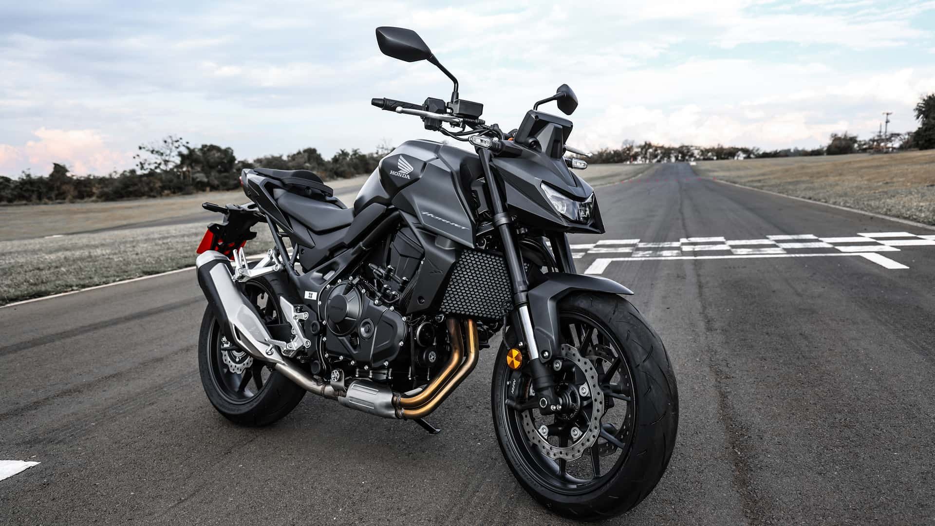 Honda CB750 Hornet é 22 cv mais fraca no Brasil; por quê?