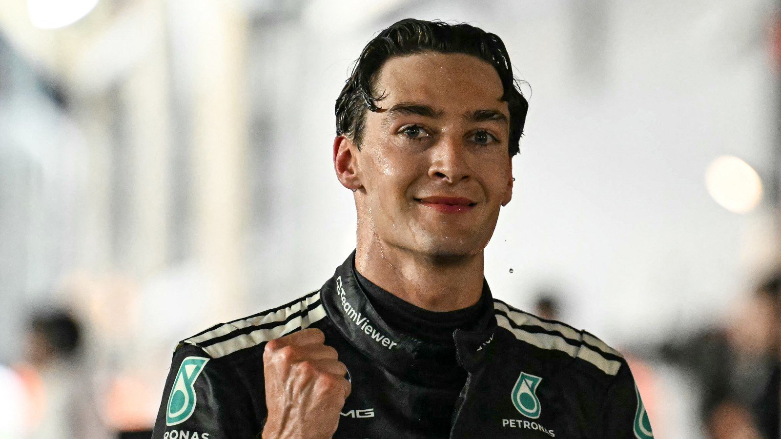 Russell vence GP de Singapura e McLaren é campeã de construtores