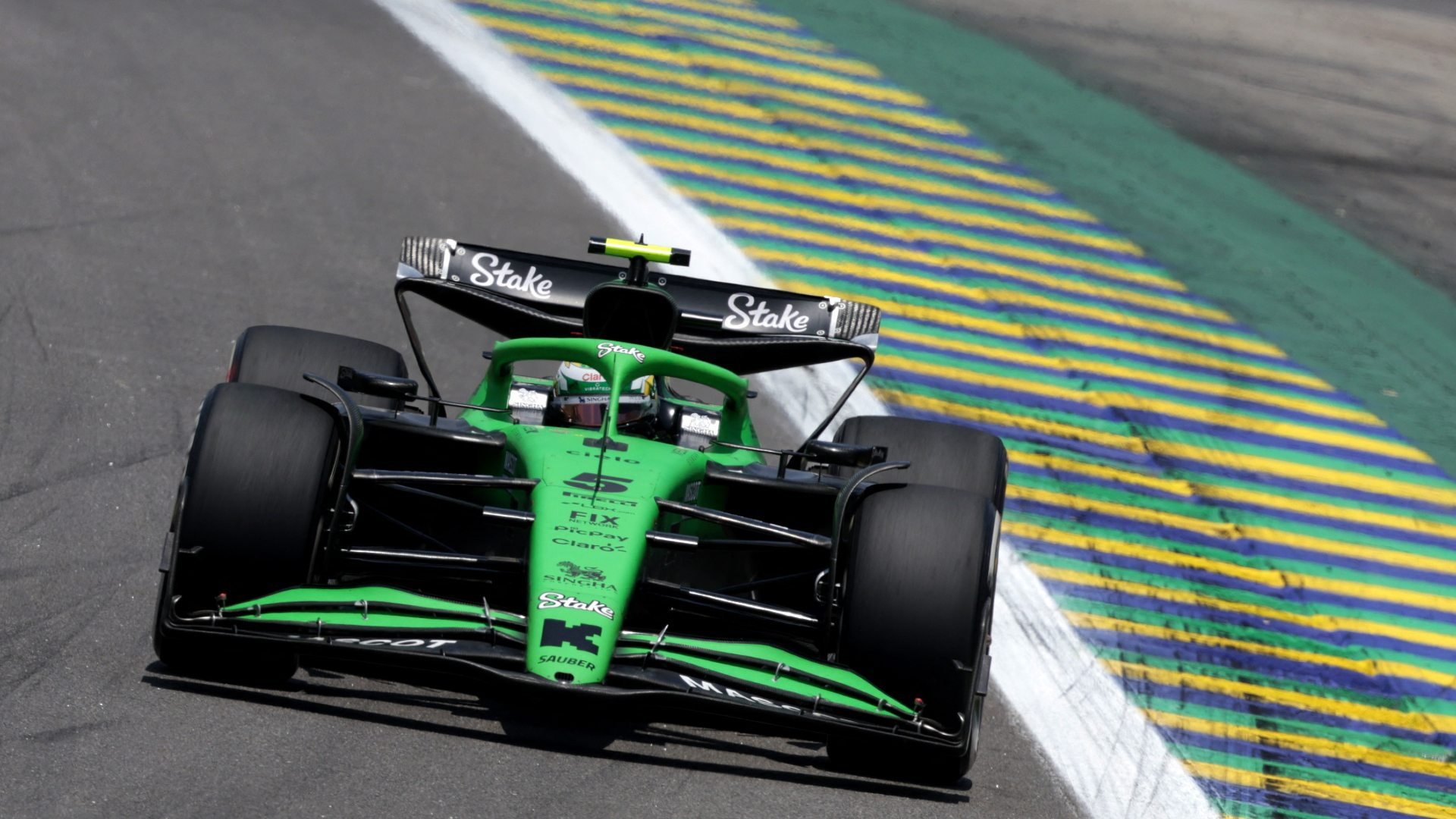 Bortoleto bate carro no fim da prova e abandona sprint no GP de Interlagos; veja o vídeo