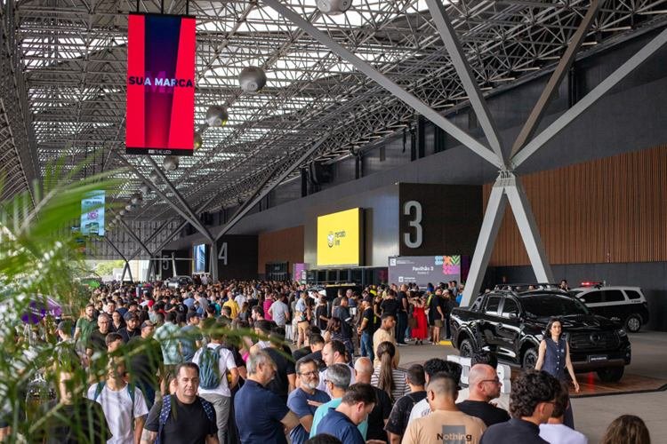 Salão do Automóvel recebe 85 mil pessoas no 1º fim de semana