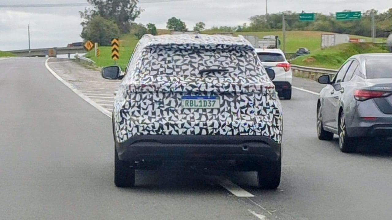 Flagra: Novo Caoa-Chery Tiggo 5 chega em breve com cara de Tiggo 7 e interior de Tiggo 8