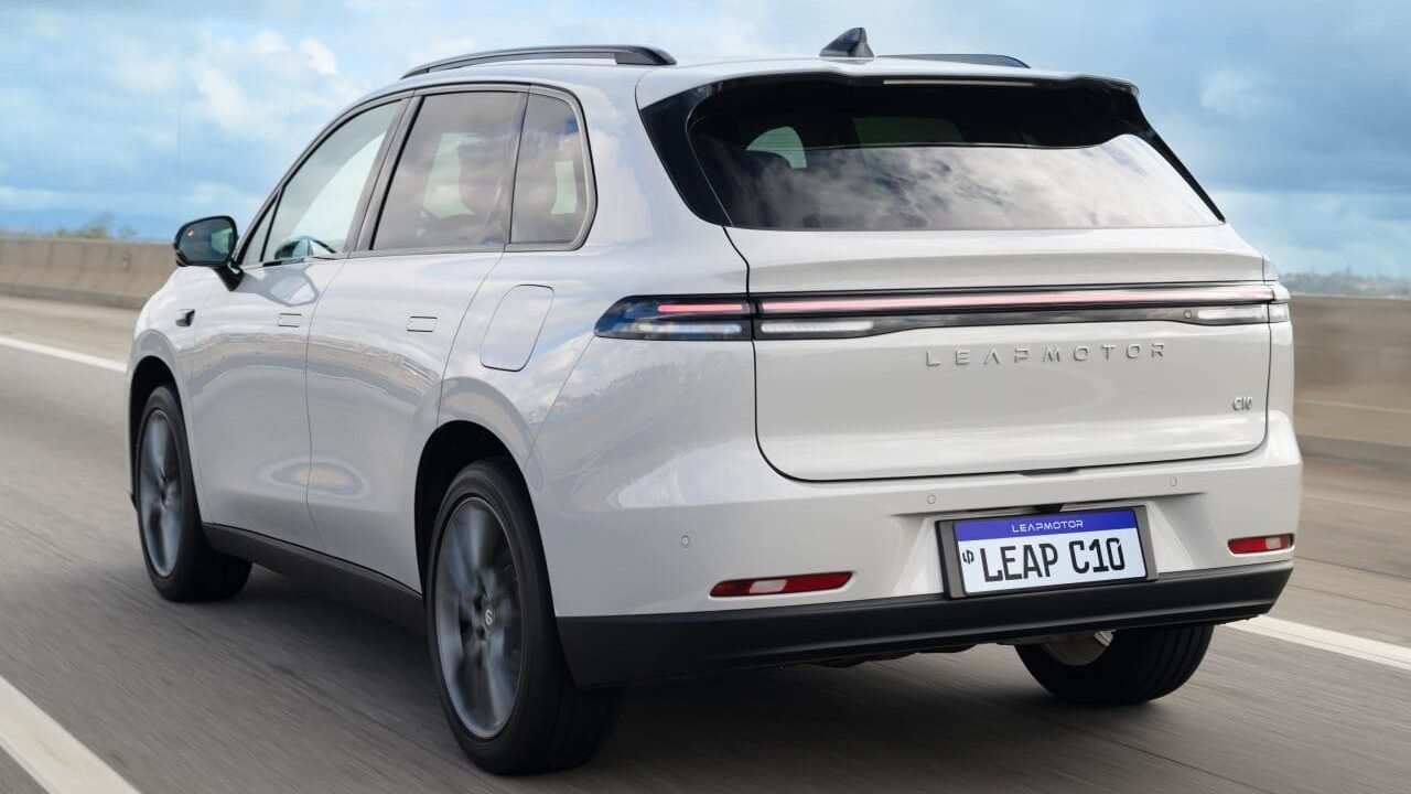 Leapmotor C10 estreia mais barato que T-Cross e com naipe de BMW