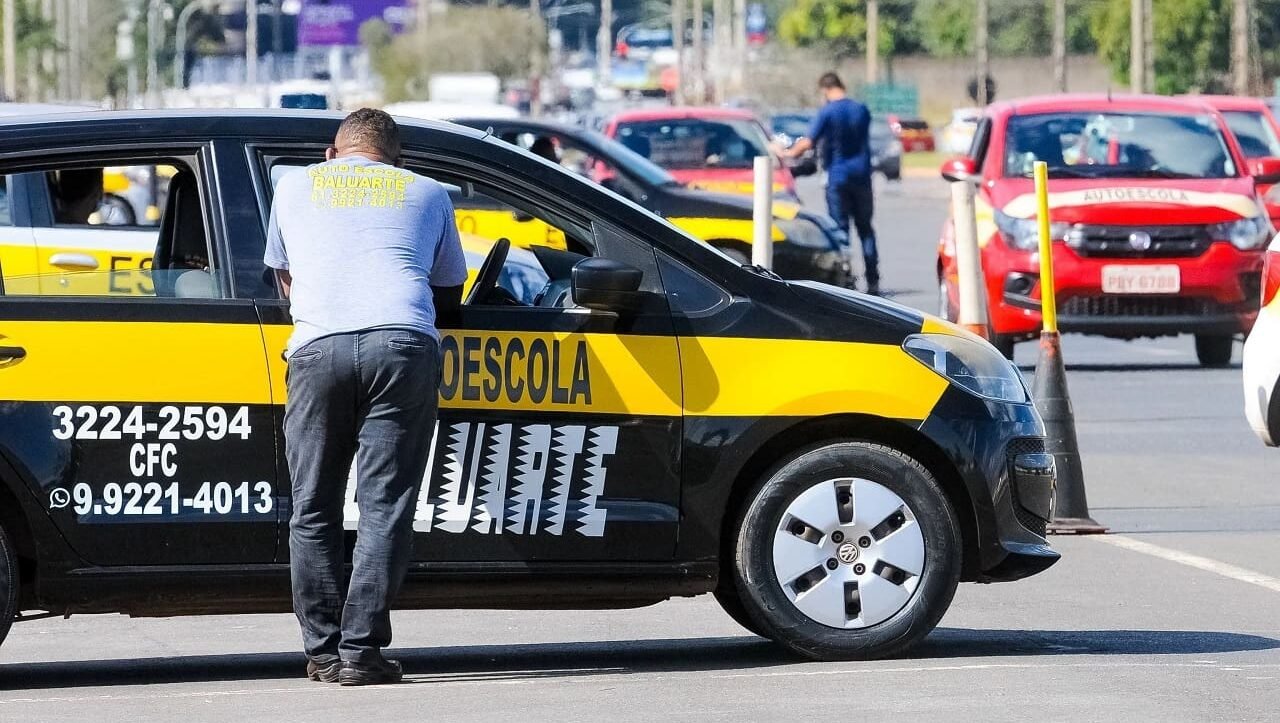 CNH - Baliza- Autoescola