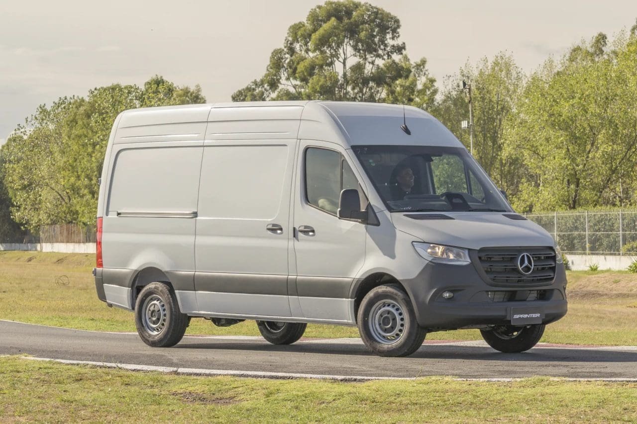 Mercedes-Benz Sprinter Automática 2027 - Foto: divulgação