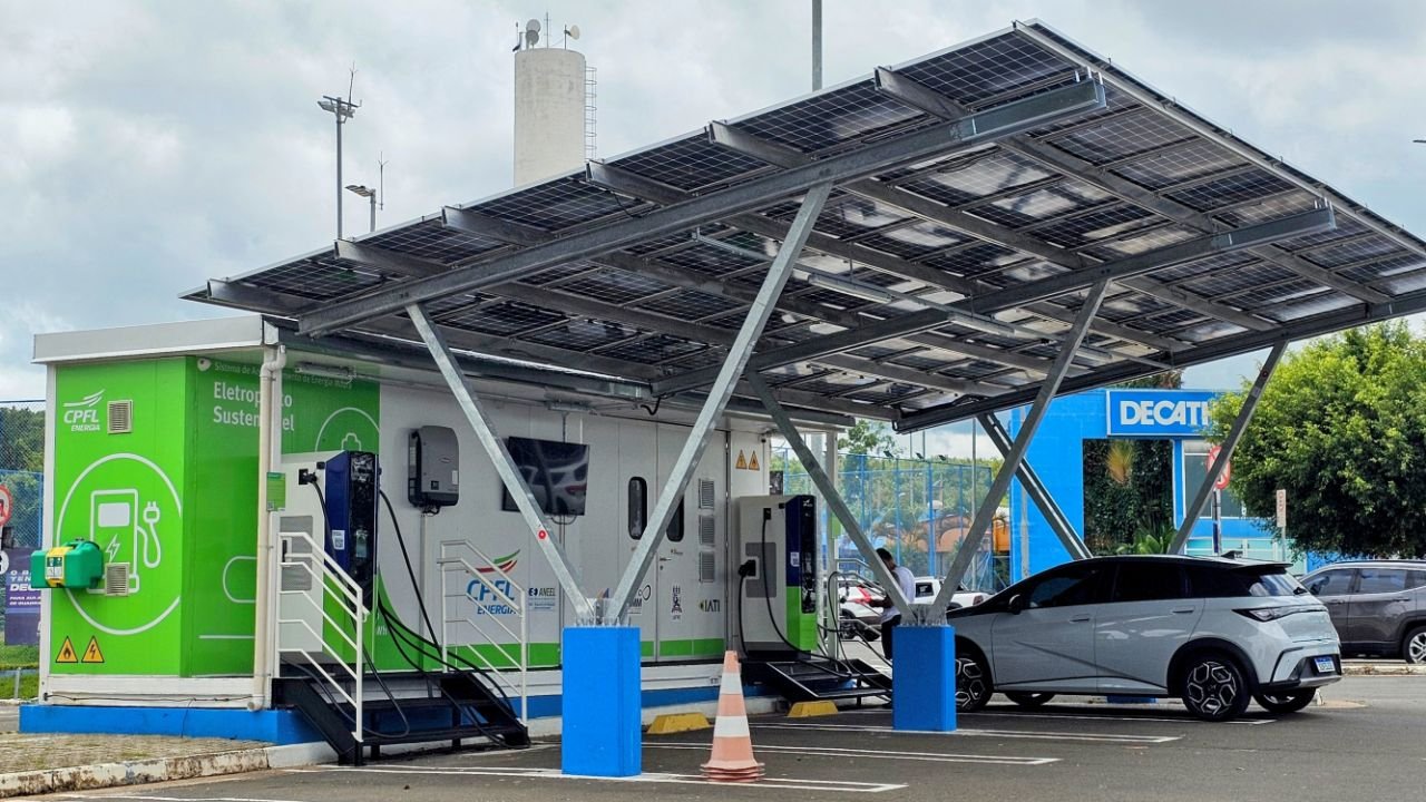 venda de elétricos e híbridos dispara