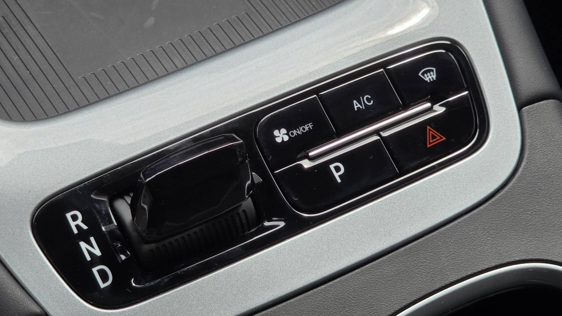 Geely EX2 Max 2026 rival de BYD Dolphin Mini