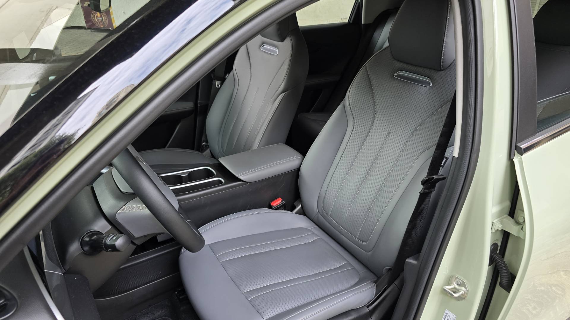 Geely EX2 Max 2026 rival de BYD Dolphin Mini