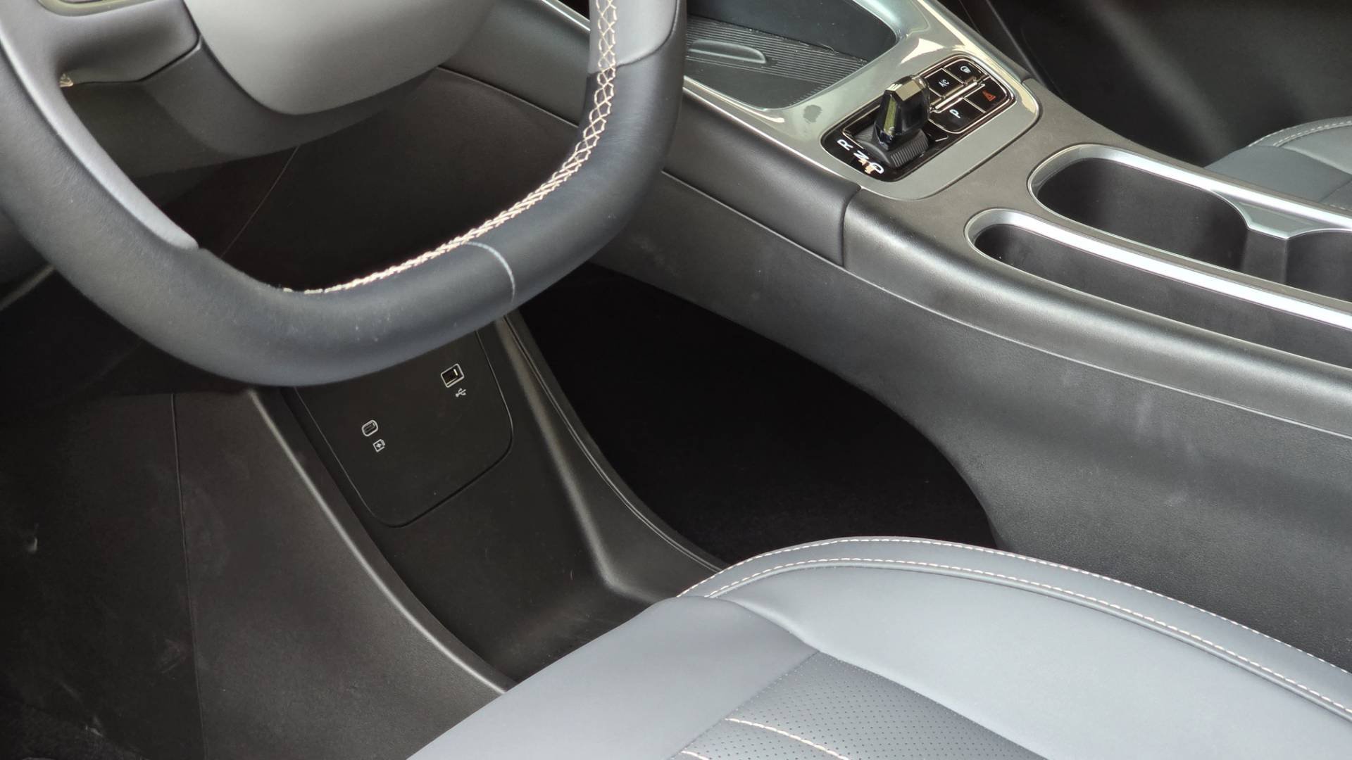 Geely EX2 Max 2026 rival de BYD Dolphin Mini