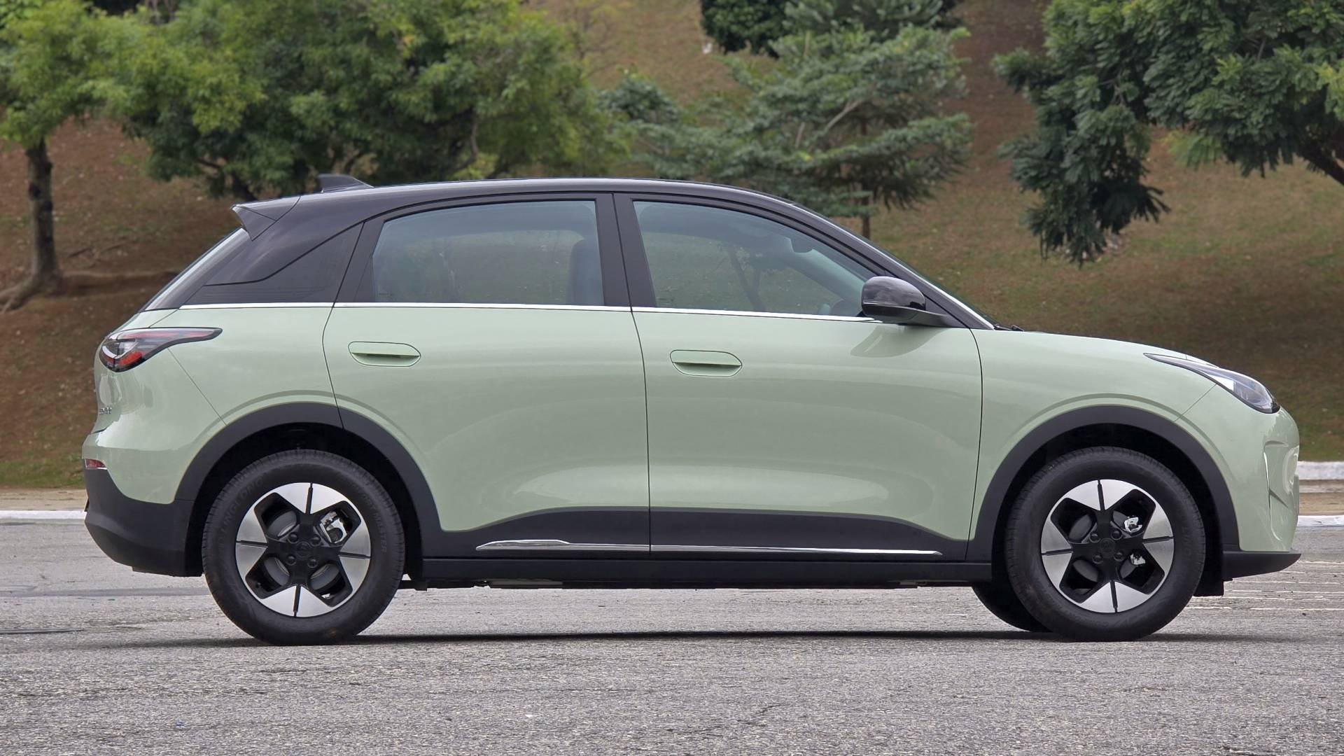 Geely EX2 Max 2026 rival de BYD Dolphin Mini