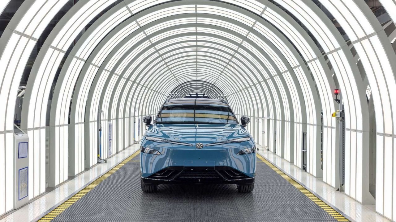 Volkswagen ID.Unyx 08