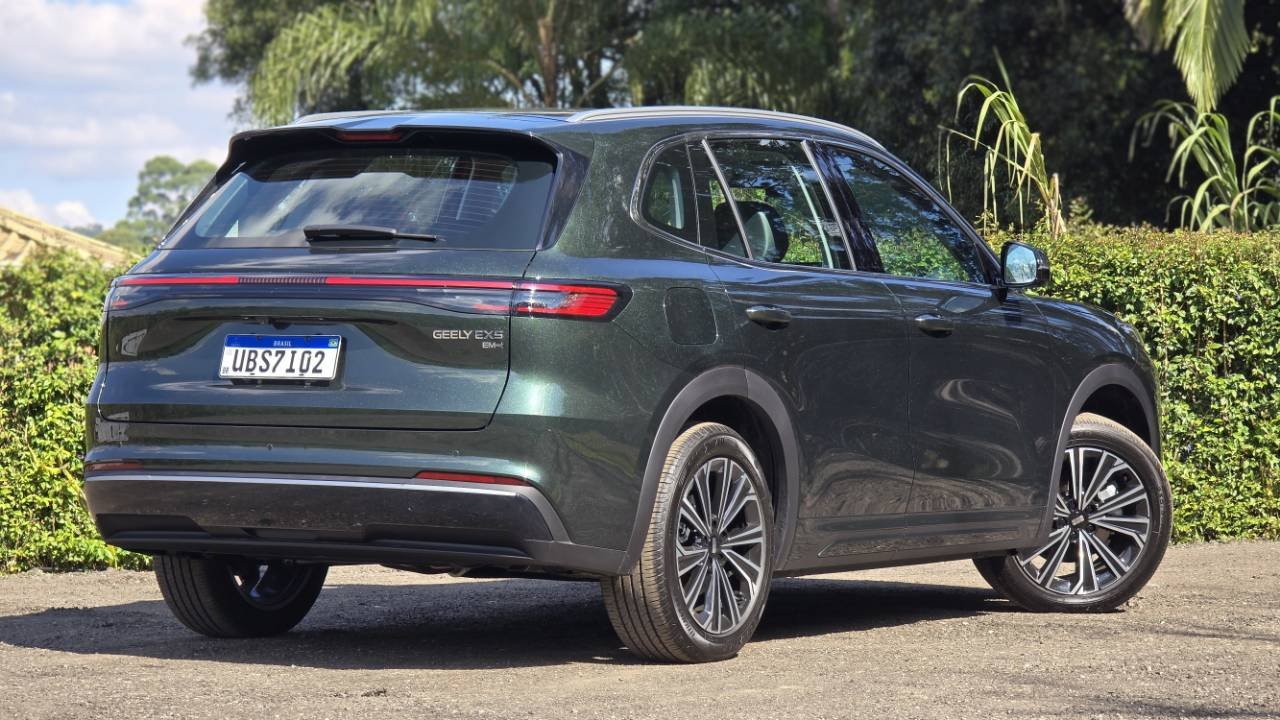 traseira Geely EX5 EM-i 2026