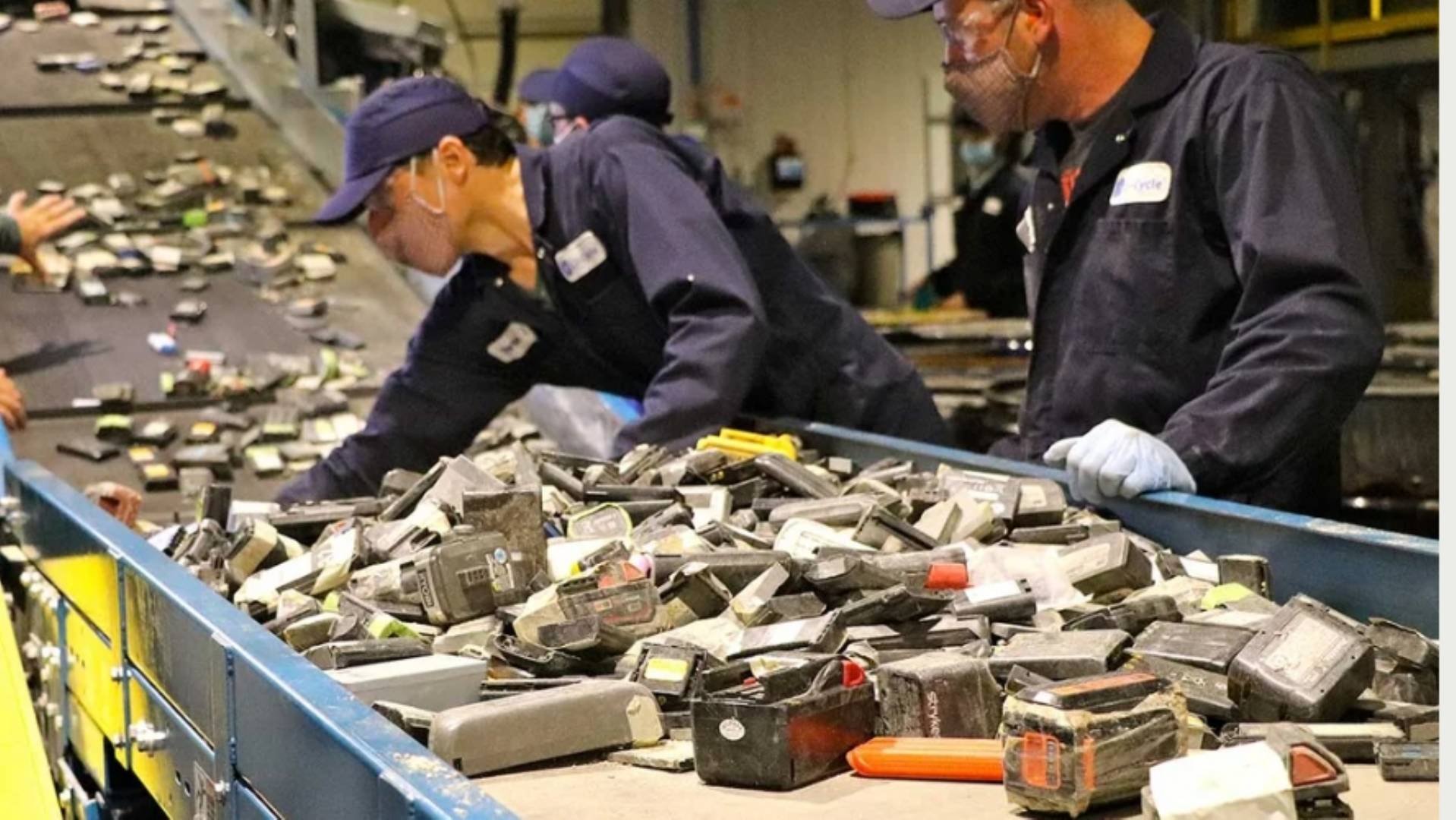 cemitério de carro elétricos virou reciclagem