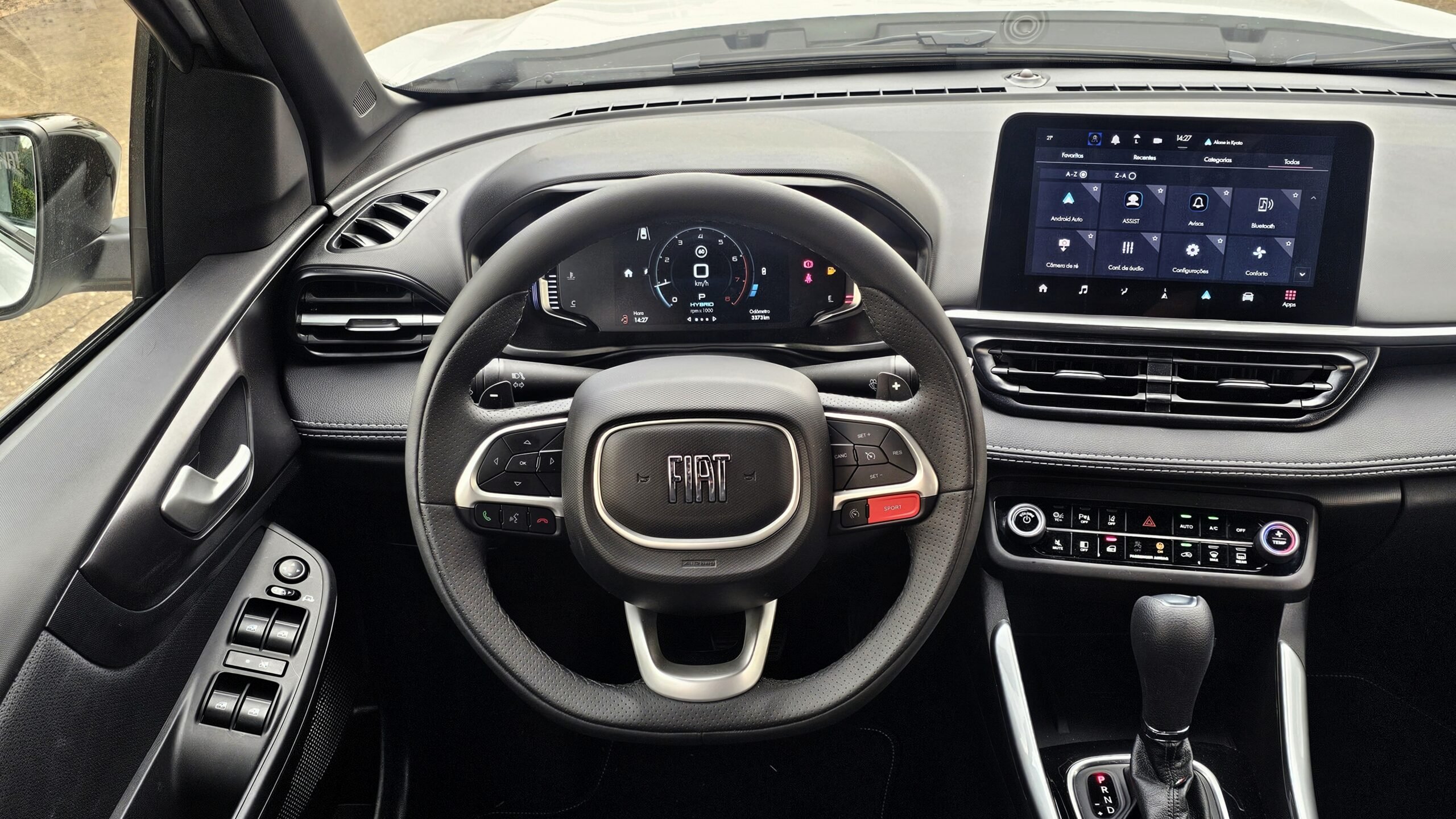 Fiat Fastback 2026 Hybrid painel