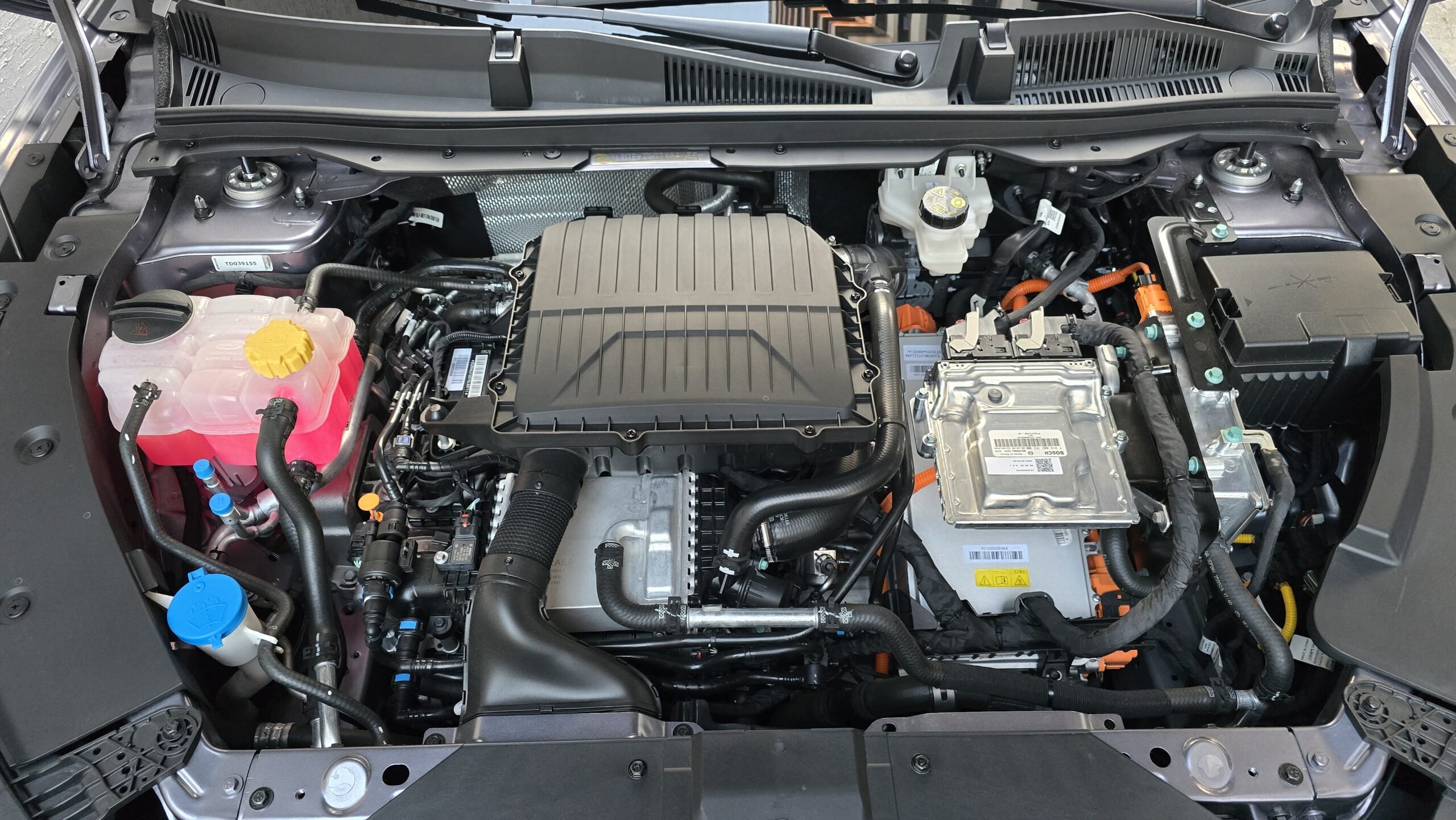 Omoda 5 HEV 2026 motor