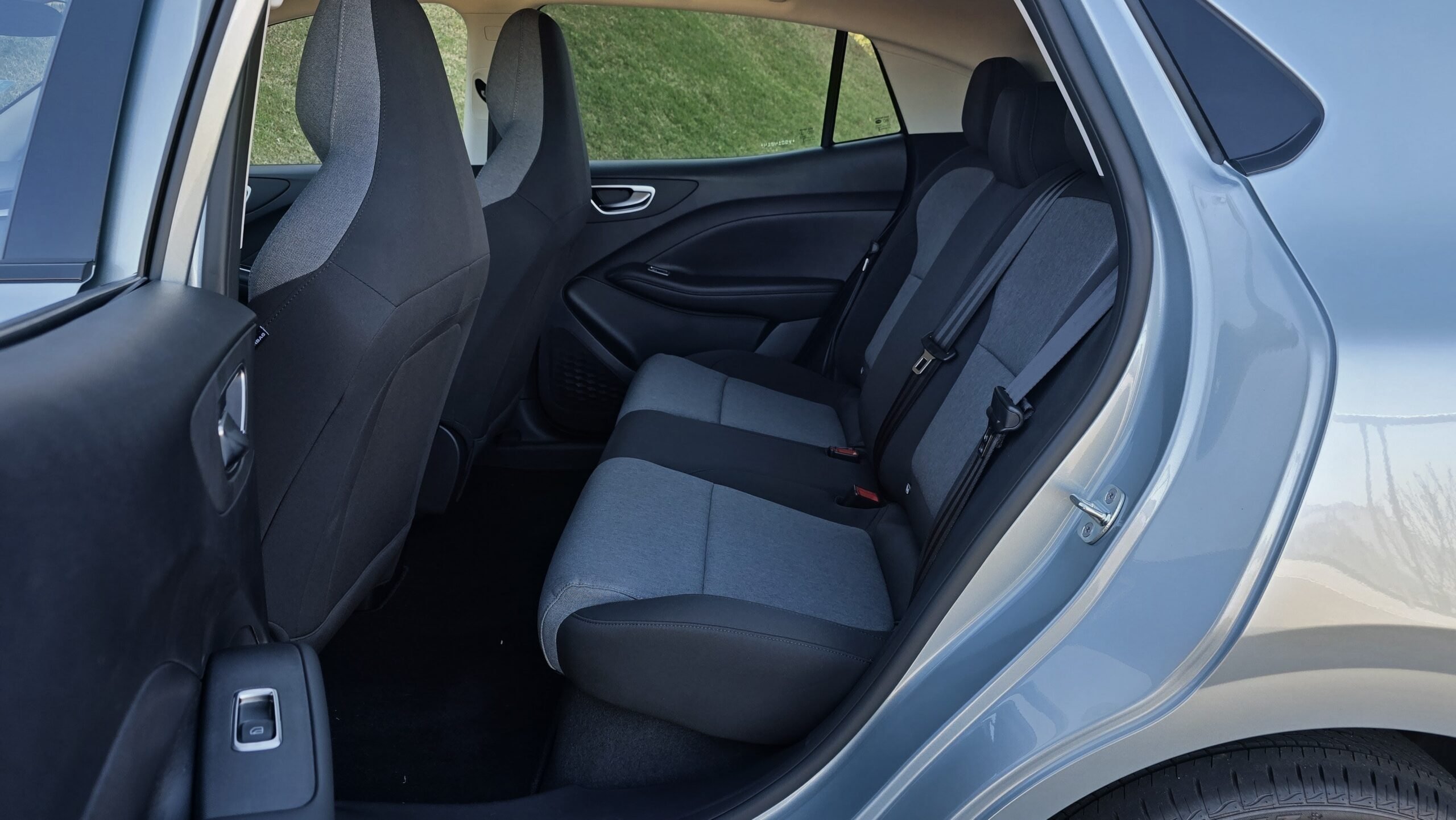 MG Motor MG4 Urban Luxury espaço traseiro