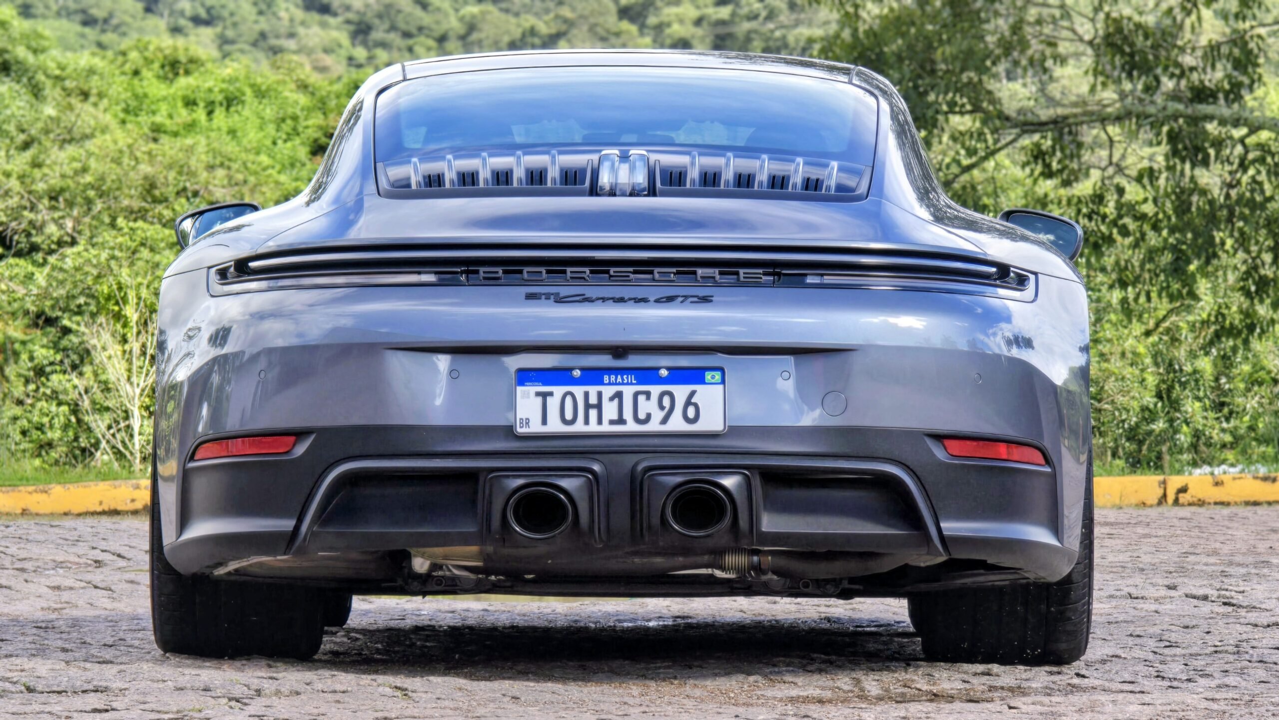 Porsche 911 Carrera GTS T-Hybrid 2026