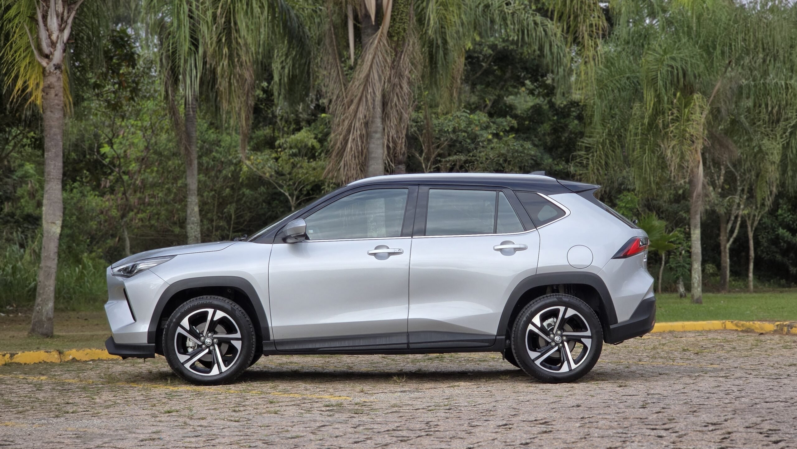 Toyota Yaris Cross Hybrid XRX