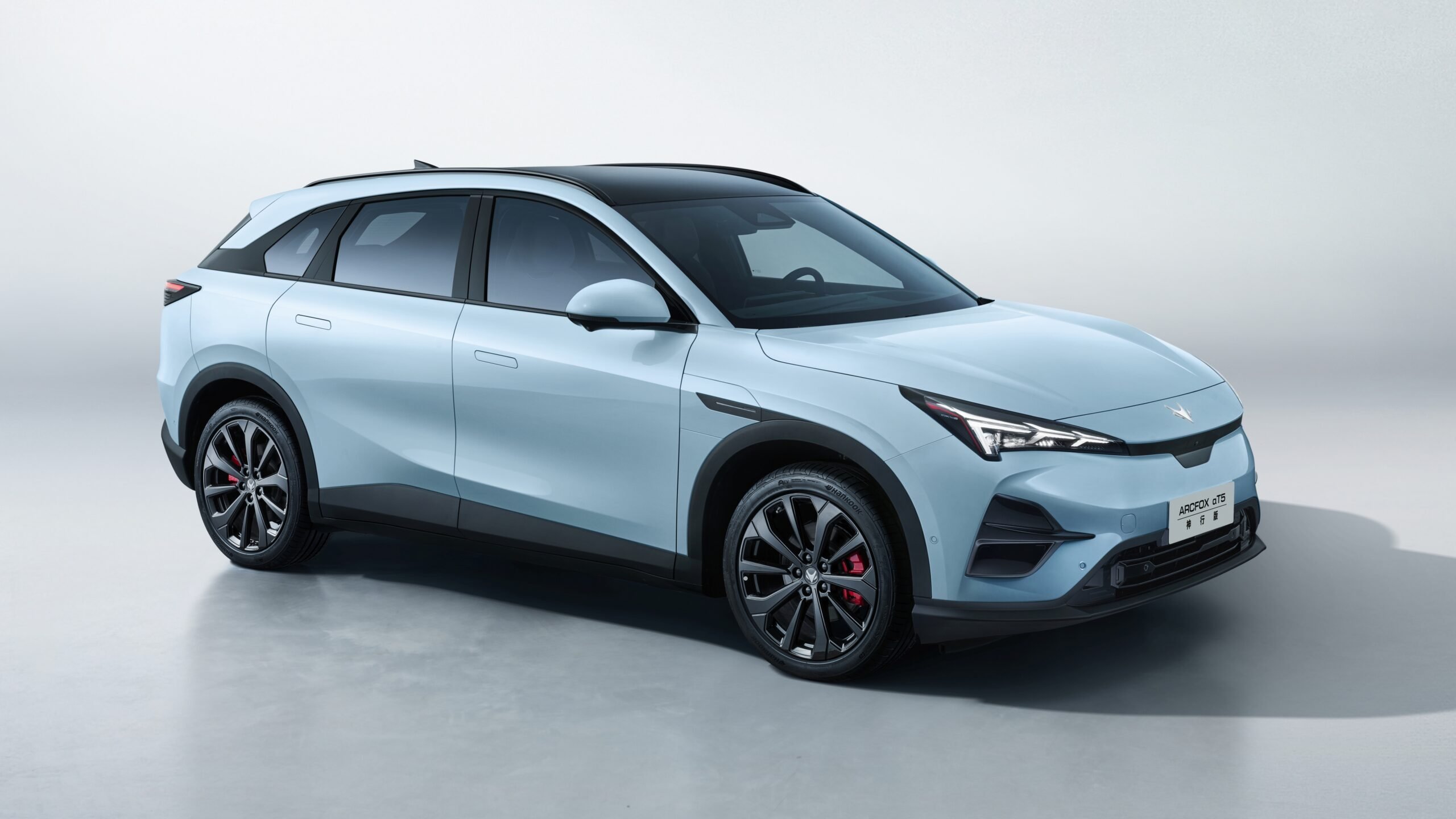 BAIC Arcfox T5