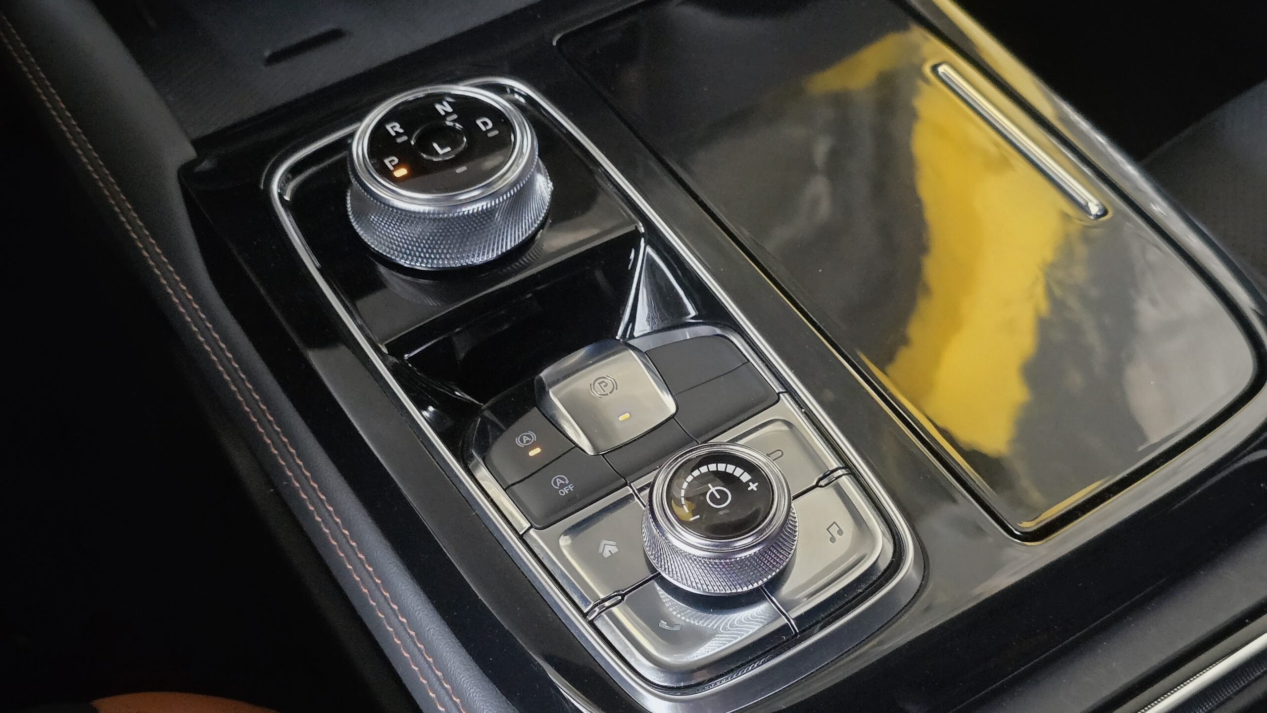 Ford Territory 2026 controles console central