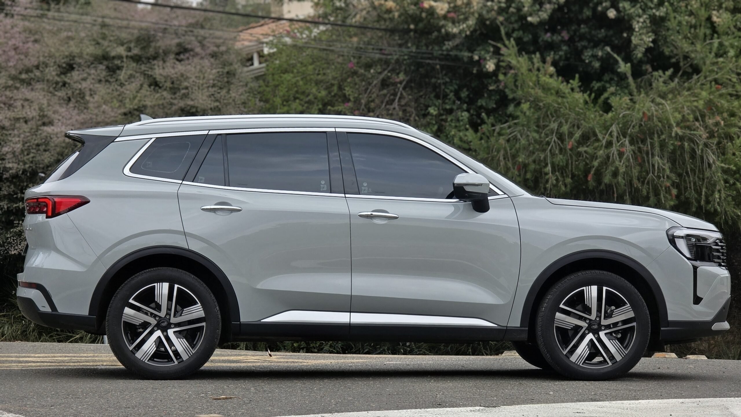 Ford Territory 2026 perfil lateral