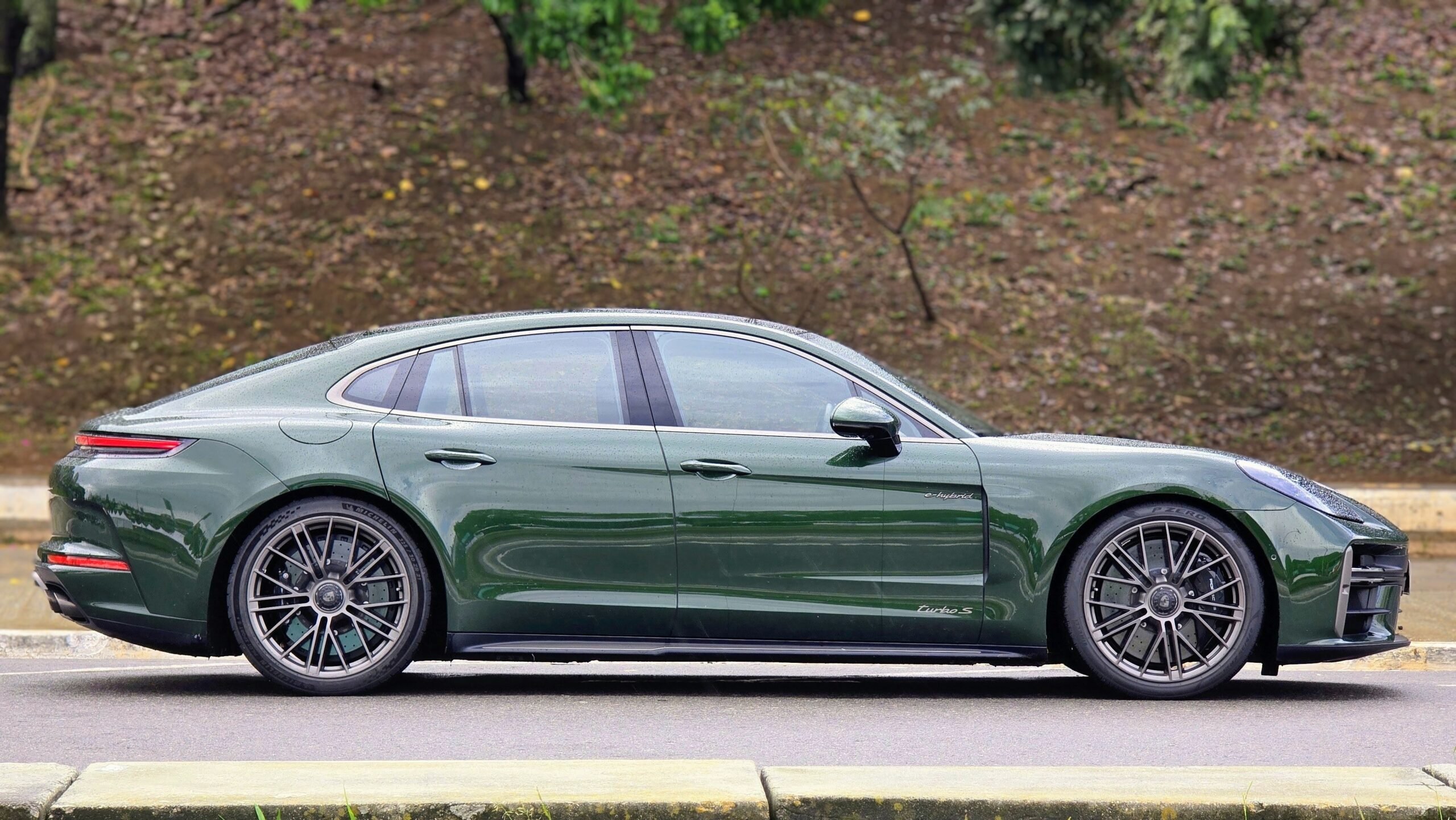 Porsche Panamera Turbo S E-Hybrid 2027