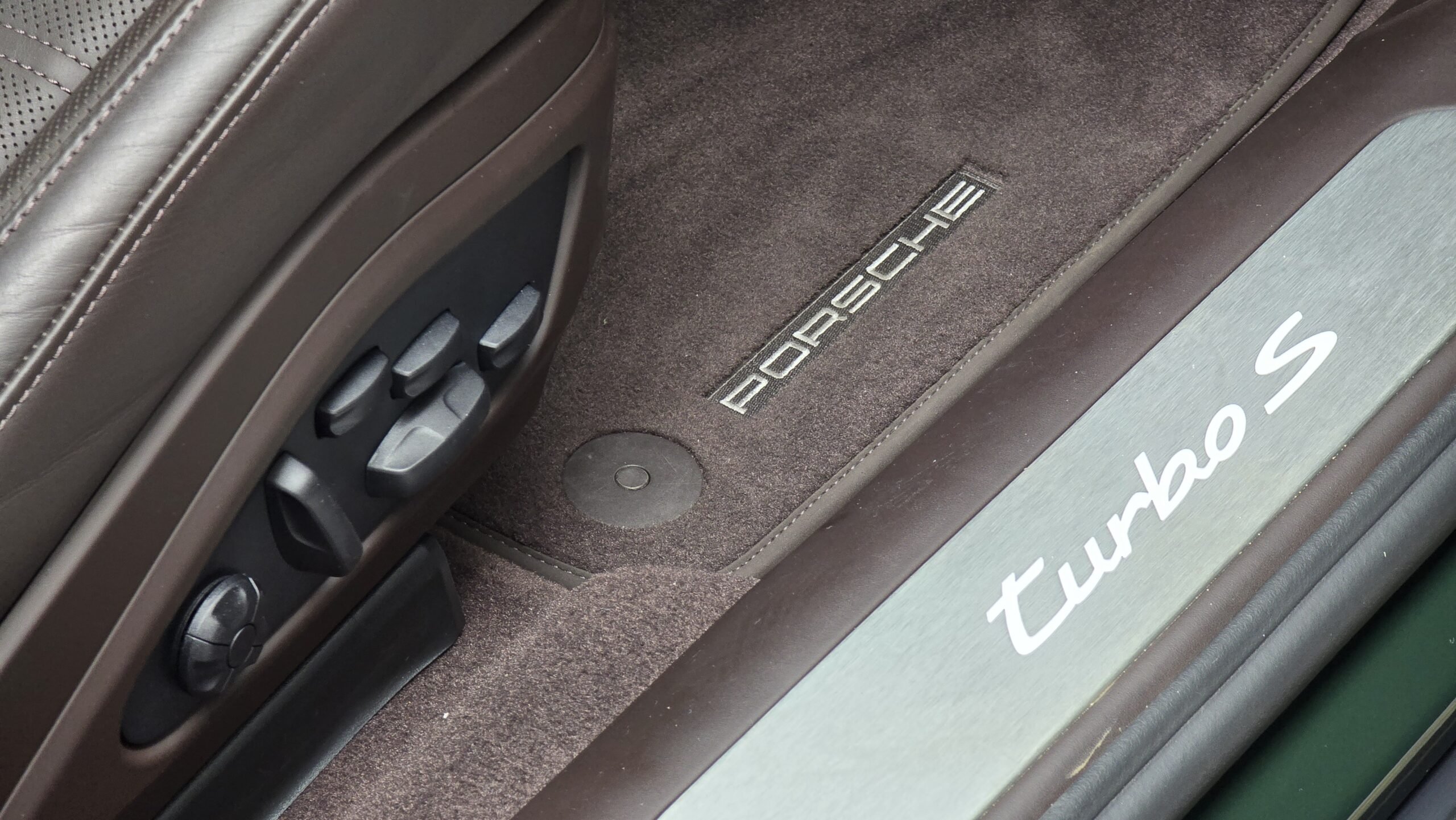 Porsche Panamera Turbo S E-Hybrid 2027